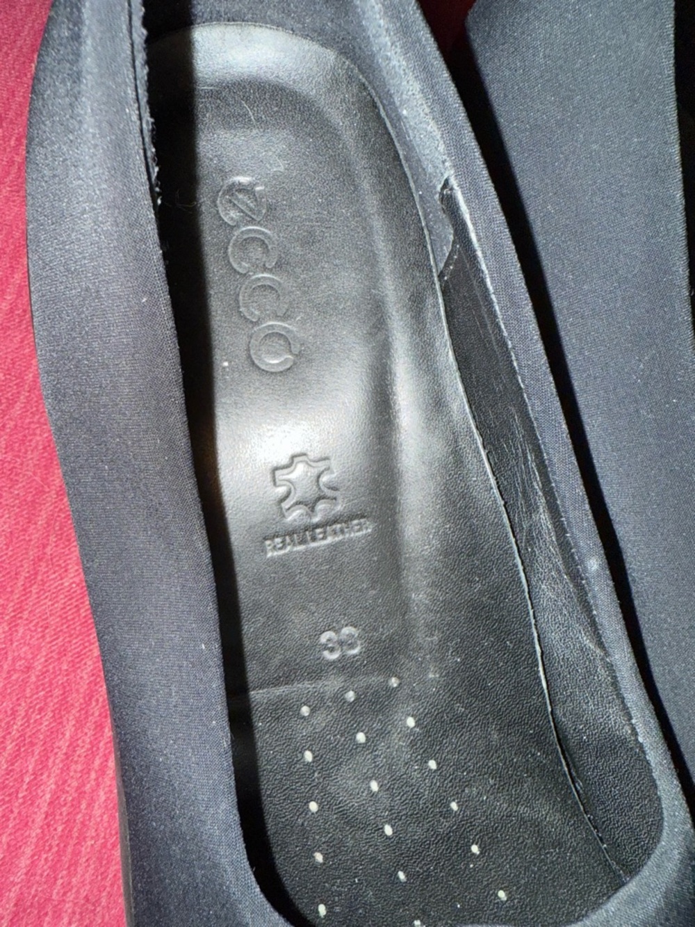 Ecco Black Slip-On Comfort Flats - Picture 4 of 10